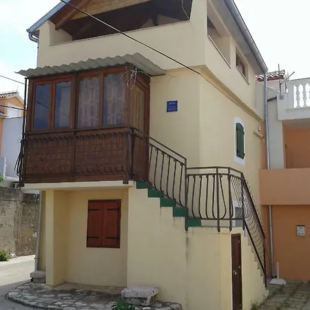 Apartment Branka Pirovac